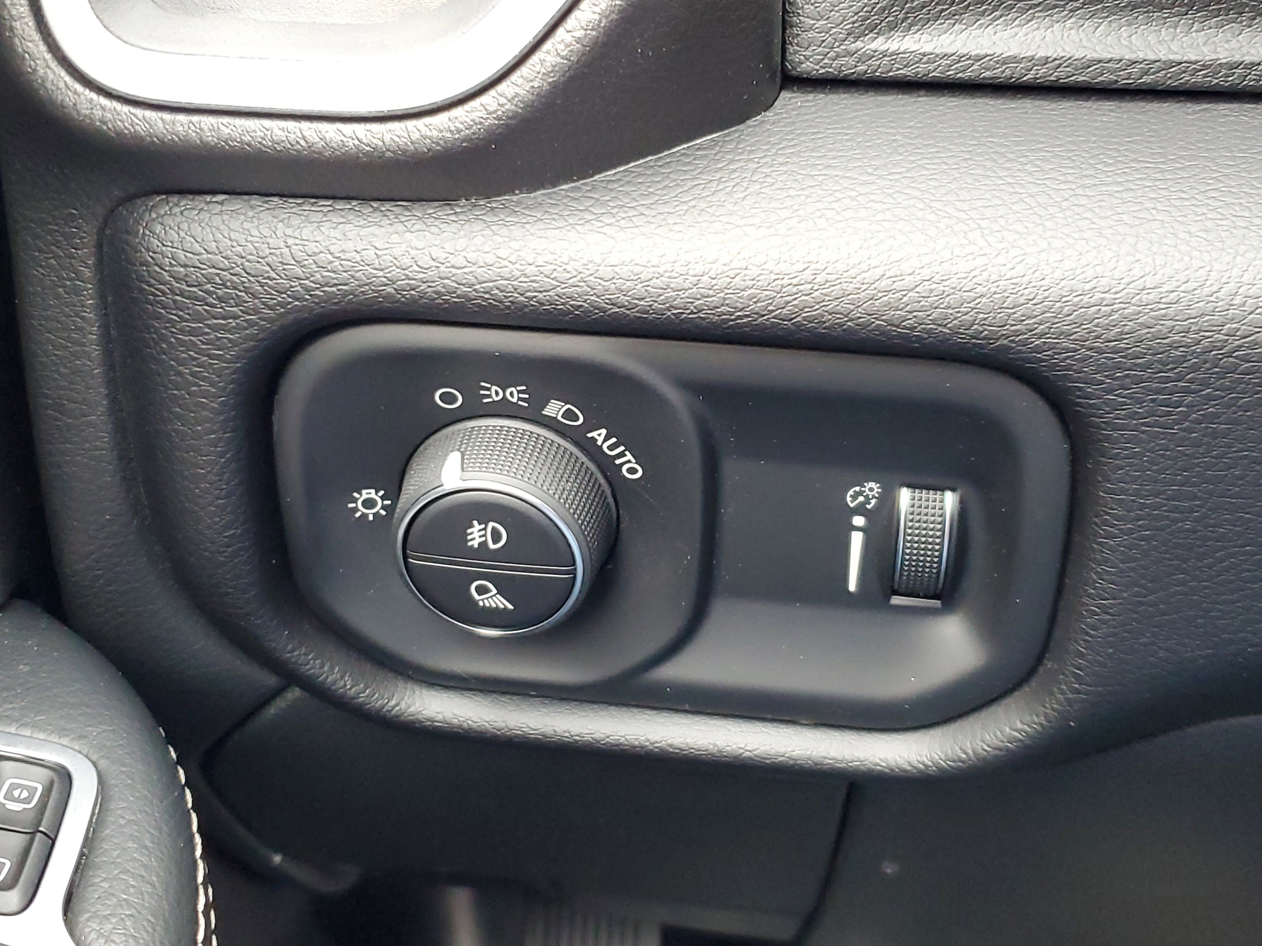 Used 2024 RAM 2500 Big Horn w/ Bed Utility Group image 12