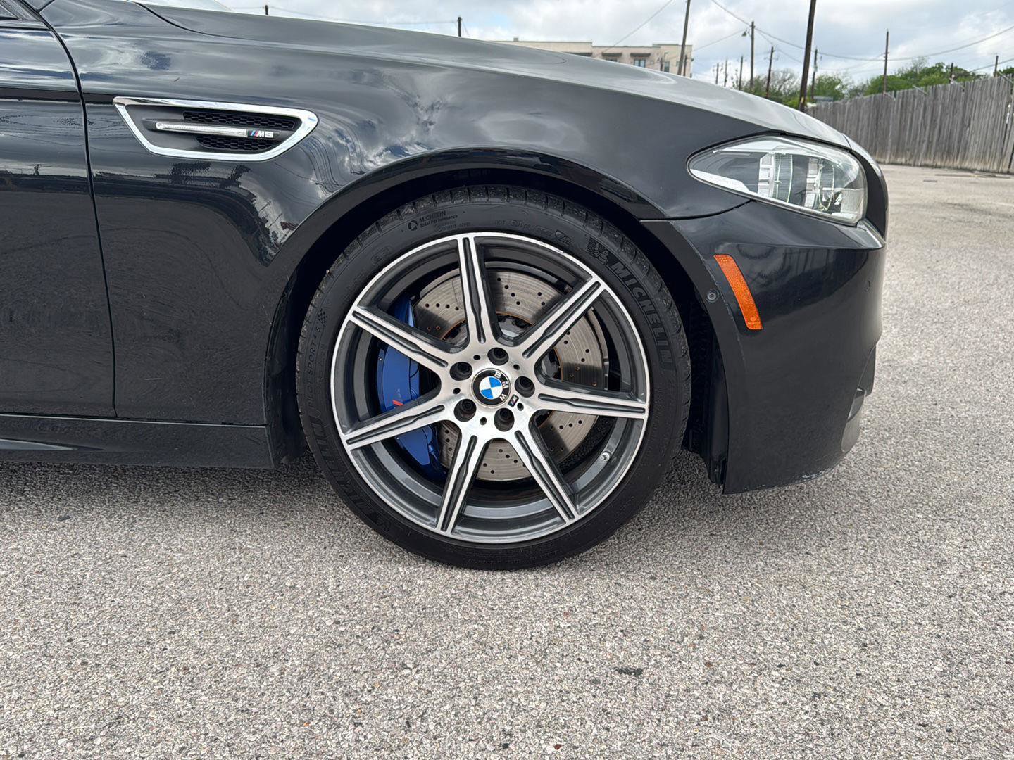 Used 2016 BMW M5 image 9