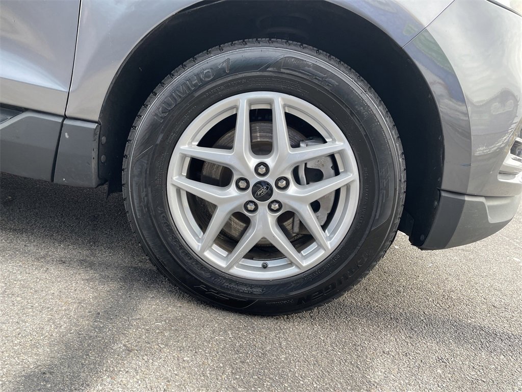 Used 2023 Ford Edge SEL image 11