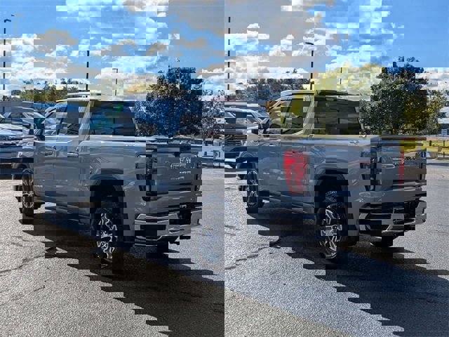 New 2026 GMC Sierra 1500 SLE w/ Preferred Package image 5
