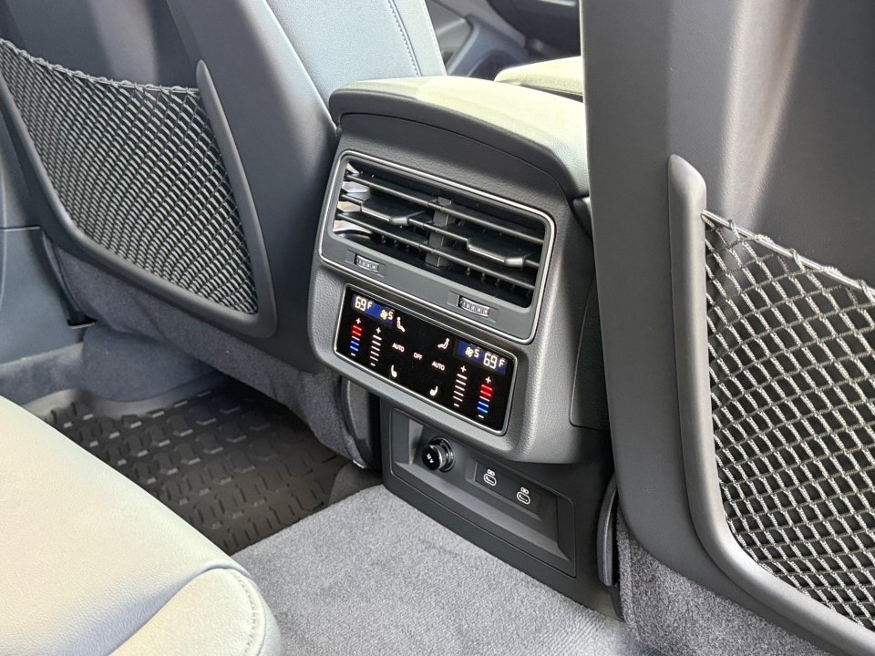 New 2026 Audi Q7 3.0T Premium Plus AWD/4WD image 29