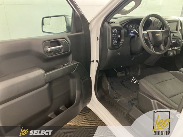 Used 2020 Chevrolet Silverado 1500 Custom w/ Custom Value Package AWD/4WD image 11