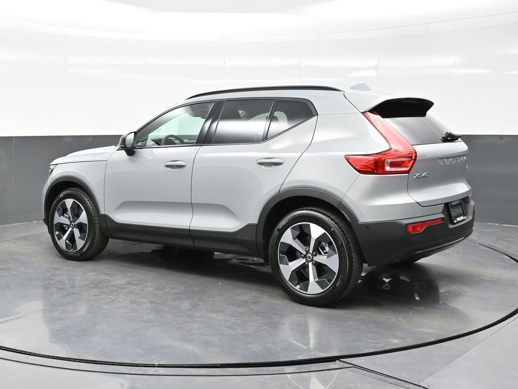 New 2026 Volvo XC40 B5 Plus w/ Protection Package Premier AWD/4WD image 4