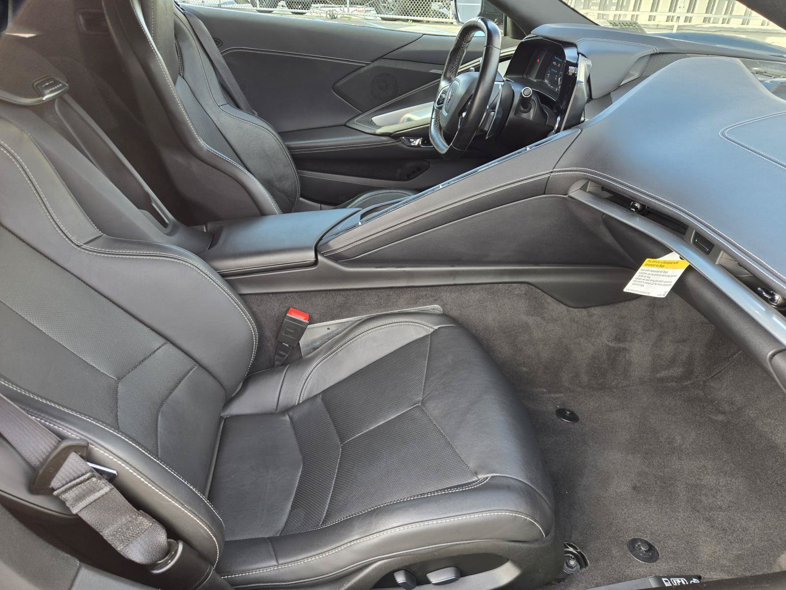 Used 2022 Chevrolet Corvette Stingray Coupe w/ Z51 Performance Package RWD image 25