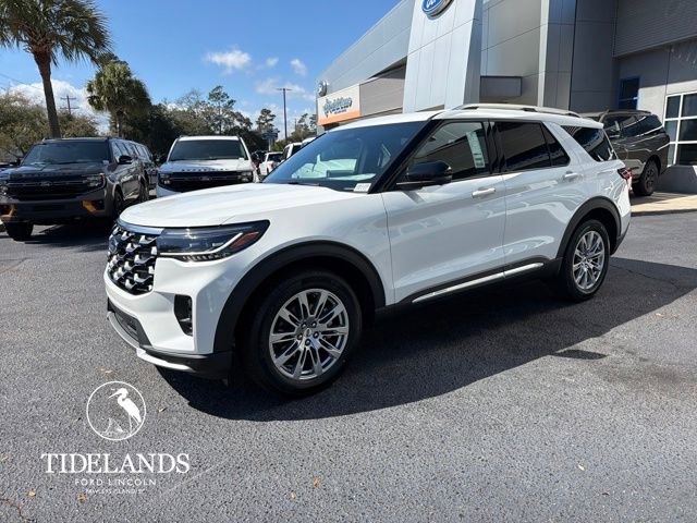 New 2026 Ford Explorer Platinum image 3