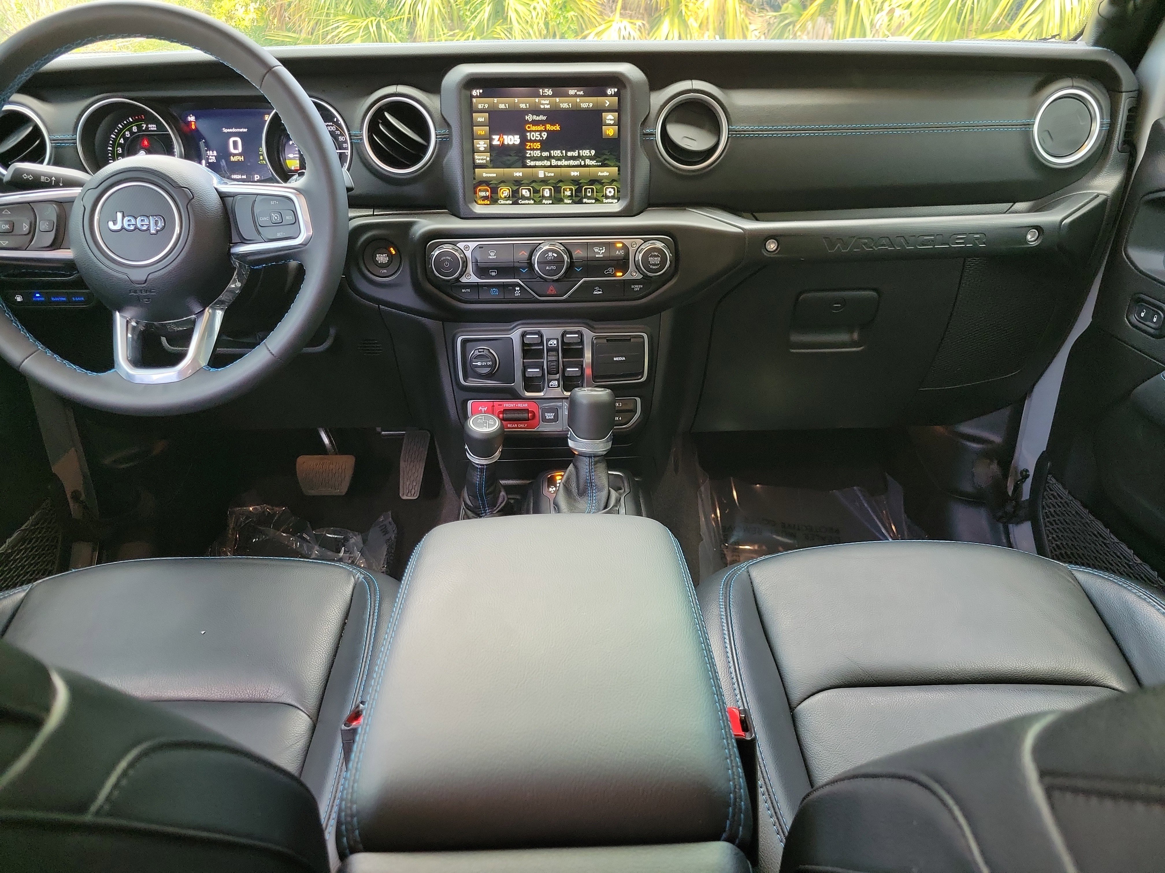 Used 2023 Jeep Wrangler Unlimited Rubicon 4xe AWD/4WD image 14