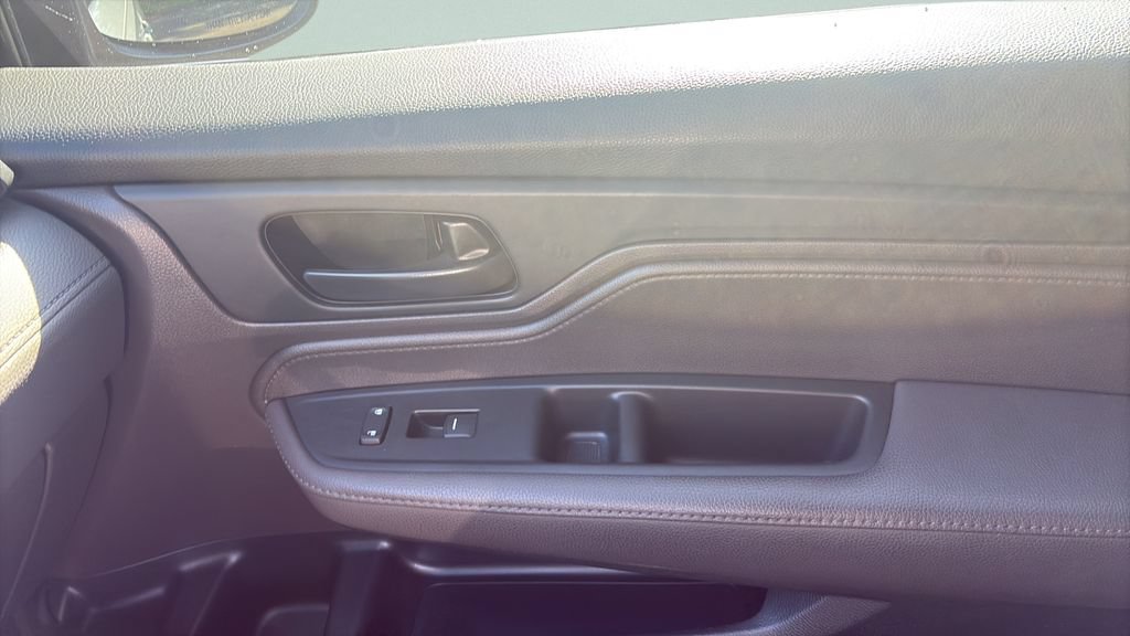 Used 2018 Honda Odyssey EX image 13