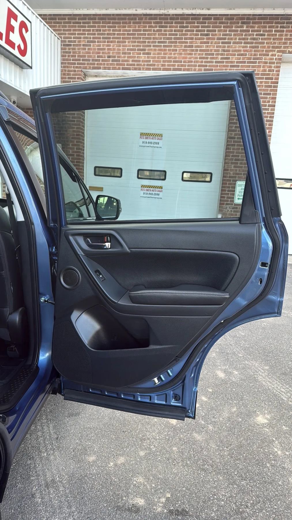 Used 2015 Subaru Forester 2.0XT Touring w/ Eyesight & Navigation System image 32