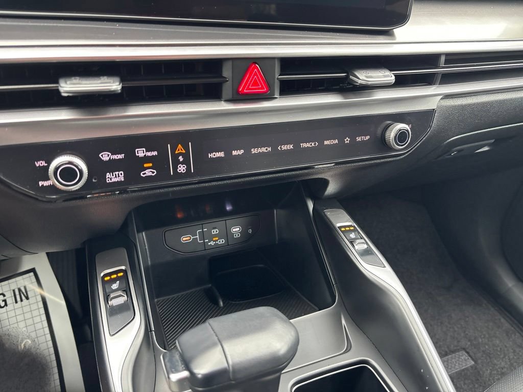Certified 2025 Kia Sorento S AWD/4WD image 35
