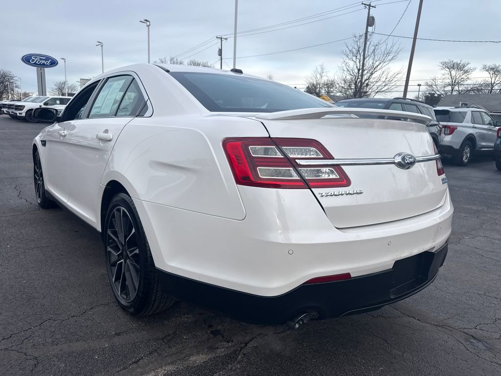 Used 2018 Ford Taurus SHO image 11