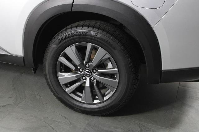Certified 2023 Nissan Pathfinder SV FWD image 15