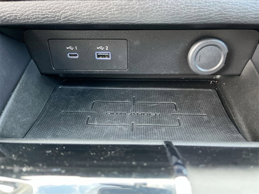 Used 2024 Mitsubishi Outlander ES image 33