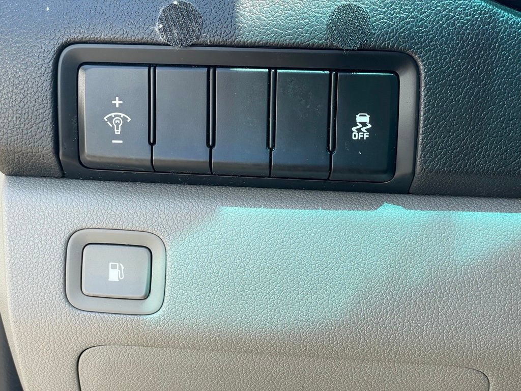 Used 2020 Kia Sedona LX FWD image 16