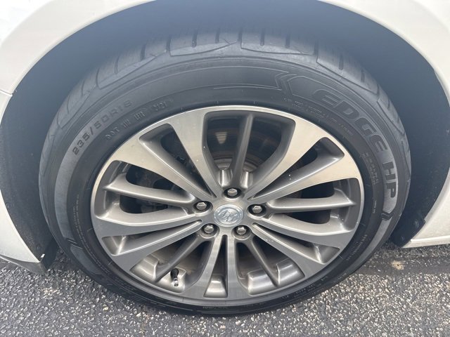 Used 2018 Buick LaCrosse Essence w/ Sun and Shade Package image 5