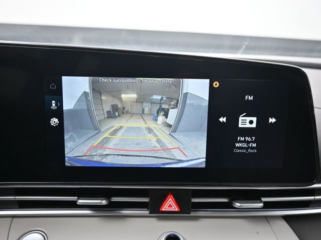 Used 2025 Hyundai Elantra Limited FWD image 18