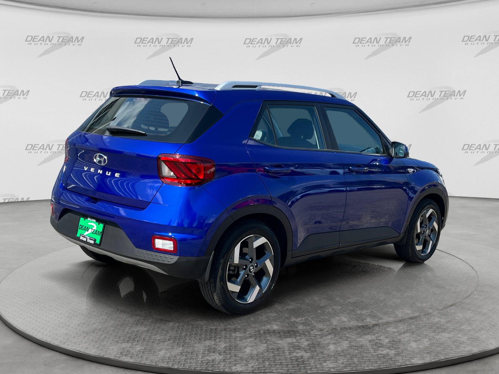 Used 2024 Hyundai Venue SEL FWD image 7