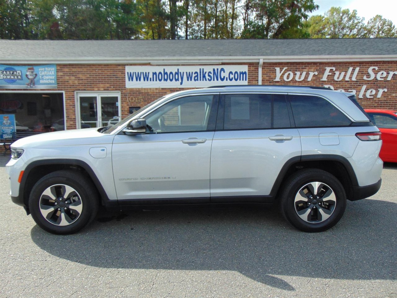 Used 2023 Jeep Grand Cherokee 4WD 4xe image 8