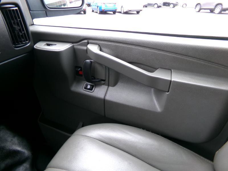 Used 2019 GMC Savana 3500 LS w/ Cold Climate Package image 23