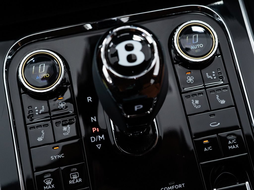 Certified 2022 Bentley Flying Spur V8 AWD/4WD image 37