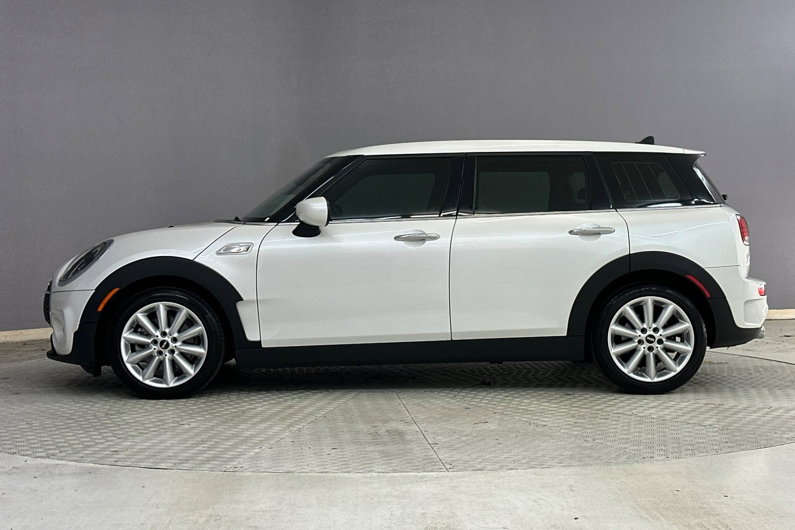 Used 2024 MINI Cooper Clubman S image 2