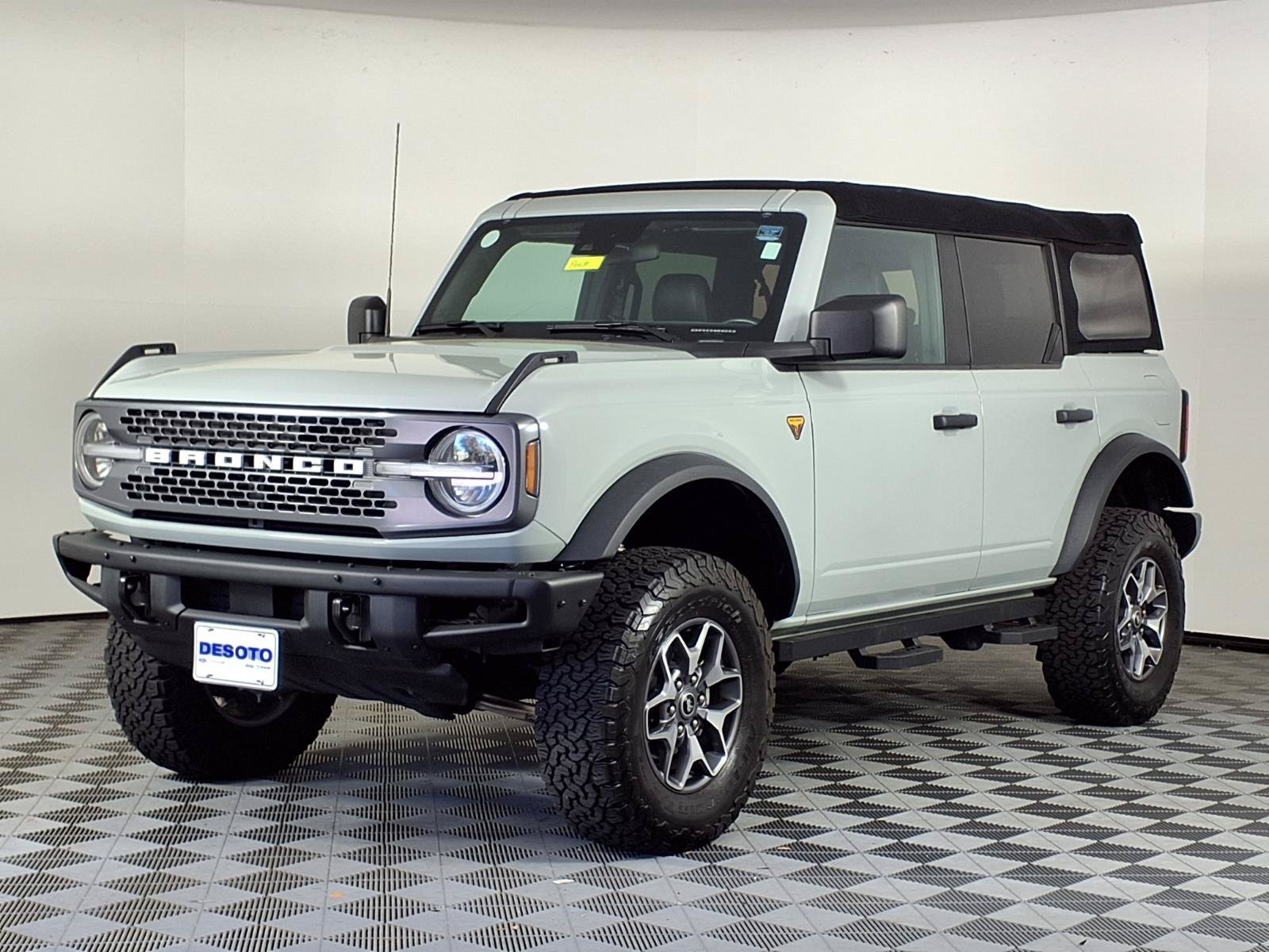 Used 2021 Ford Bronco Badlands AWD/4WD image 3