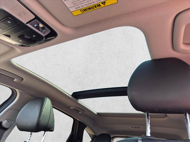 Used 2022 Hyundai Tucson Limited AWD/4WD image 17