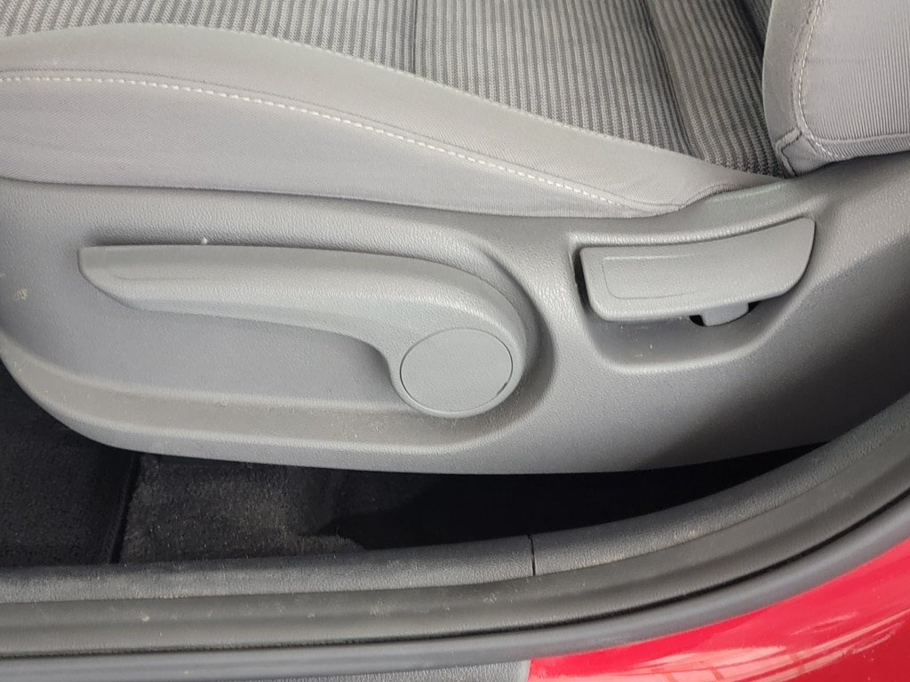 Used 2019 Kia Niro LX FWD image 16