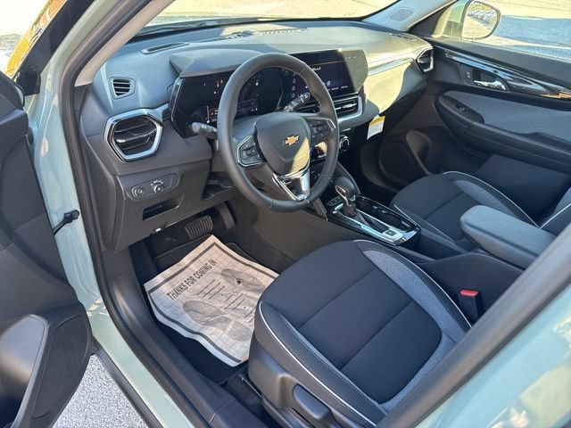 New 2026 Chevrolet TrailBlazer LT w/ LT Cold Weather Package AWD/4WD image 45