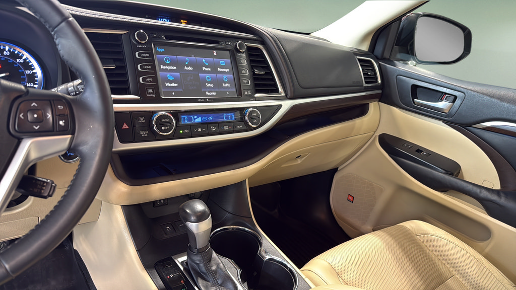 Used 2014 Toyota Highlander Limited AWD/4WD image 27
