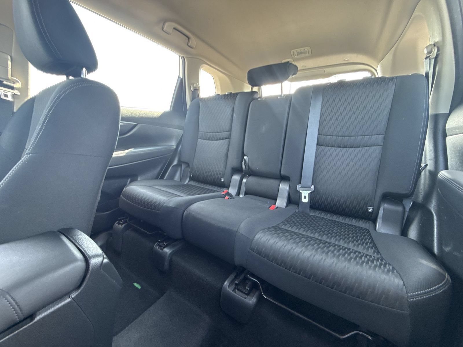 Used 2018 Nissan Rogue S AWD/4WD image 22