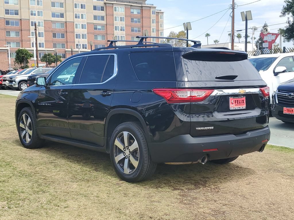 Used 2019 Chevrolet Traverse LT w/ LT Premium Package FWD image 5