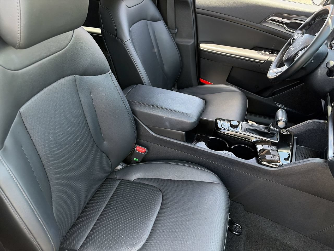 Certified 2024 Kia Sportage SX FWD image 10