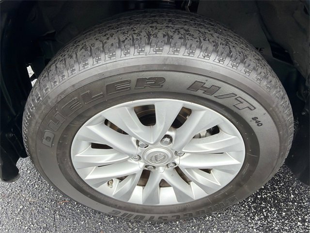 Used 2023 Lexus GX 460 Premium image 11