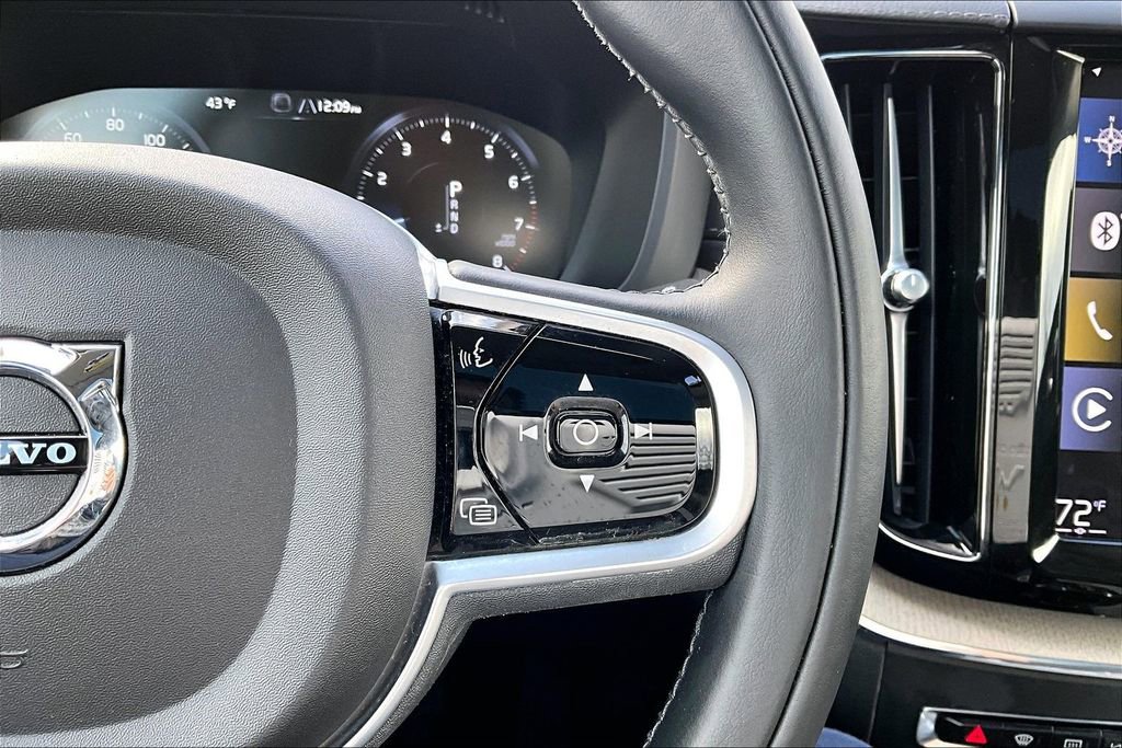 Used 2021 Volvo XC60 T5 Inscription w/ Advanced Package image 12