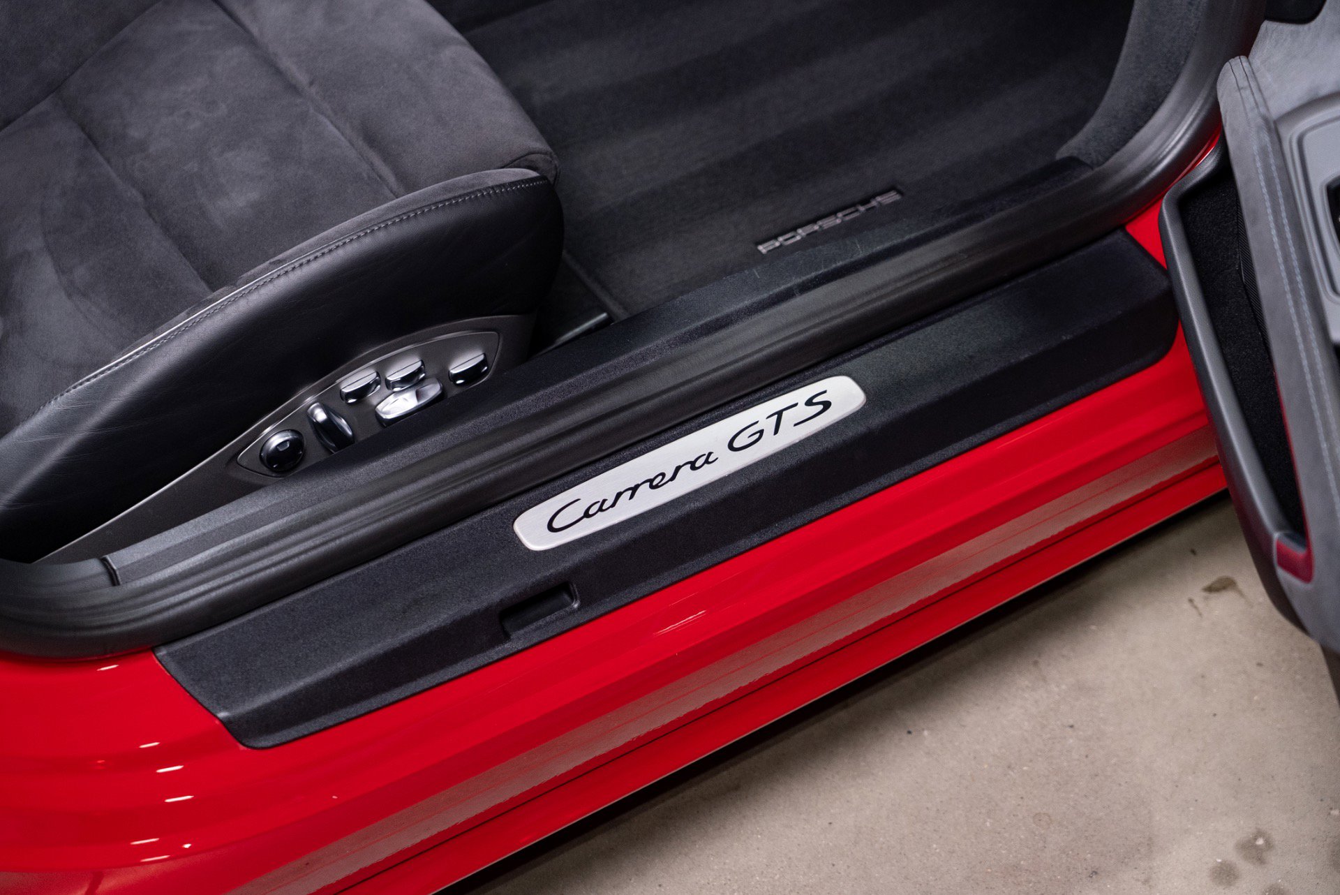 Used 2017 Porsche 911 Carrera GTS image 80