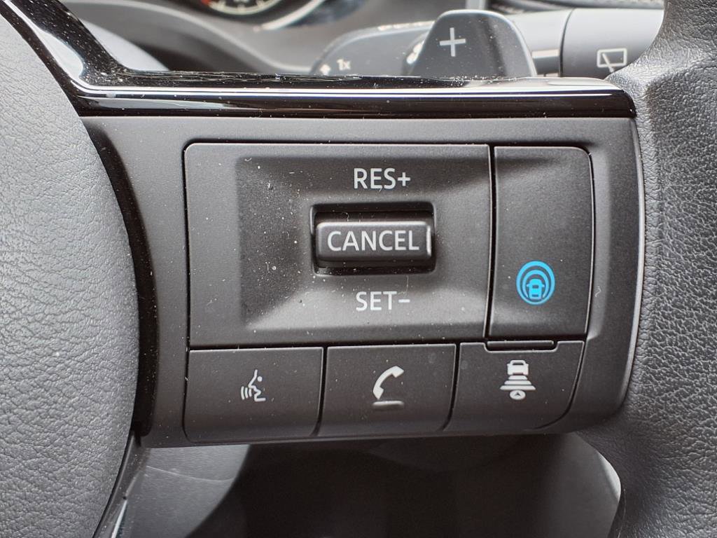 Used 2023 Nissan Rogue SV image 26