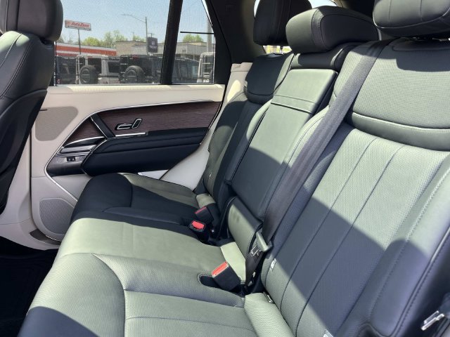 Used 2023 Land Rover Range Rover SE AWD/4WD image 22