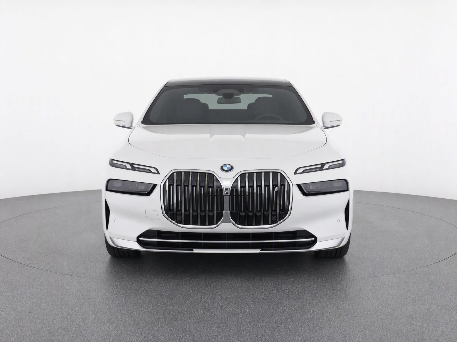 Used 2024 BMW i7 xDrive60 w/ Premium Package RWD image 6