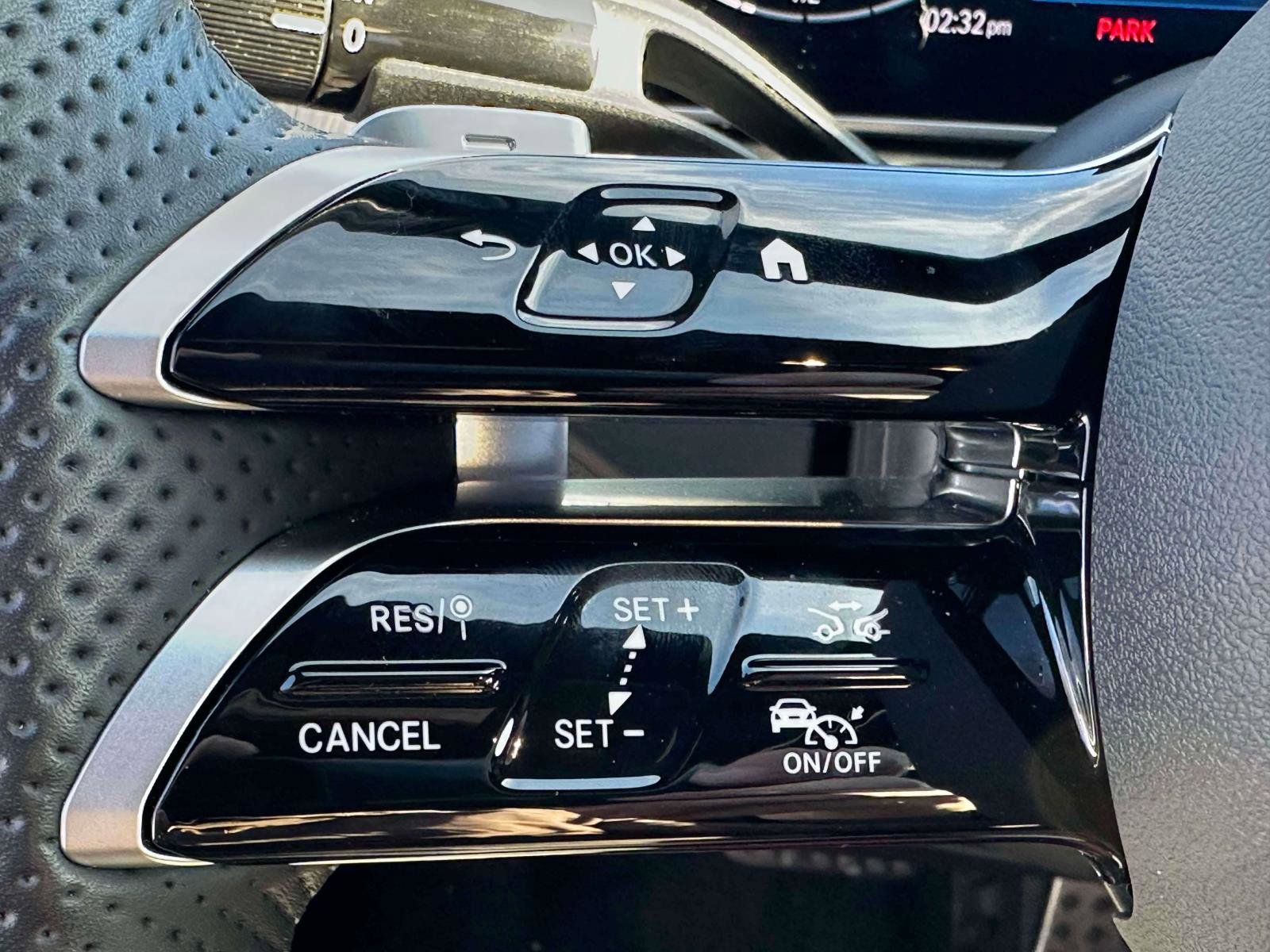 Used 2025 Mercedes-Benz C 300 4MATIC Sedan image 18