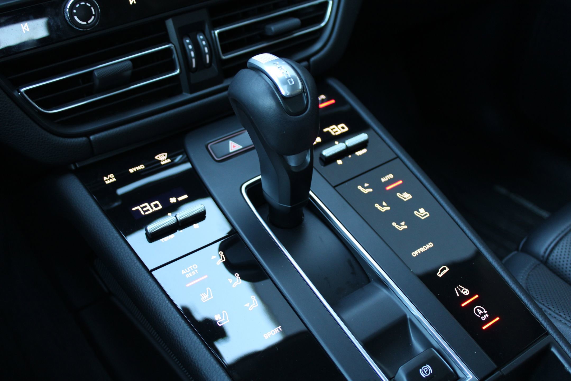 Certified 2023 Porsche Macan image 21