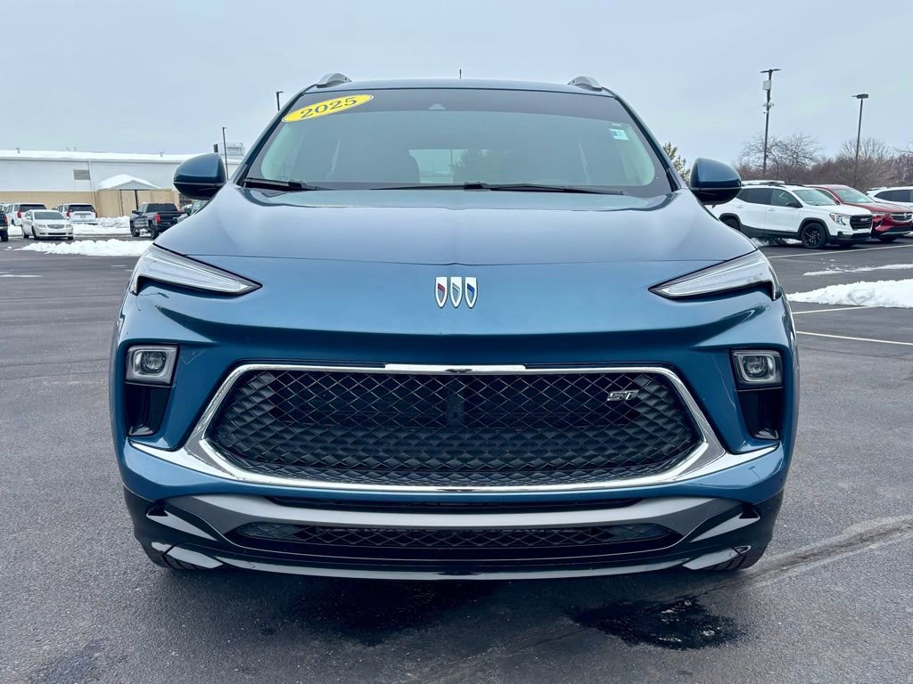 Used 2025 Buick Encore GX Sport Touring image 10