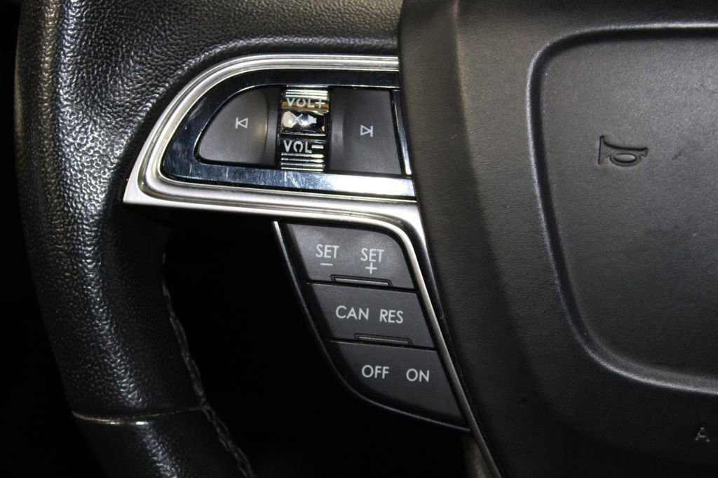 Used 2020 Lincoln Nautilus FWD image 38