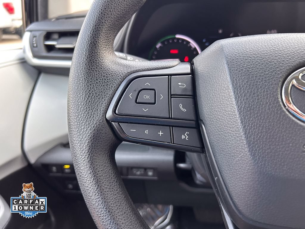 Used 2025 Toyota Sienna LE FWD image 30