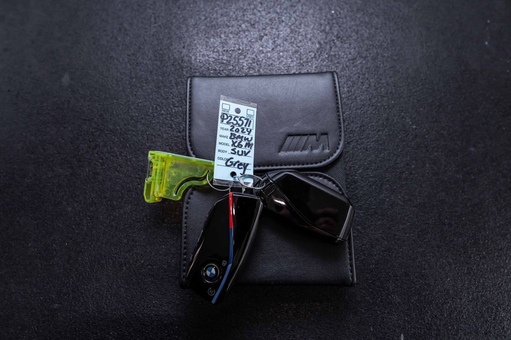 Used 2024 BMW X6 M Competition w/ Executive Package image 39