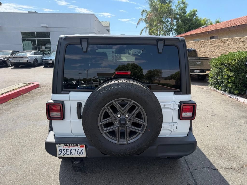 Used 2025 Jeep Wrangler Unlimited Sport AWD/4WD image 10