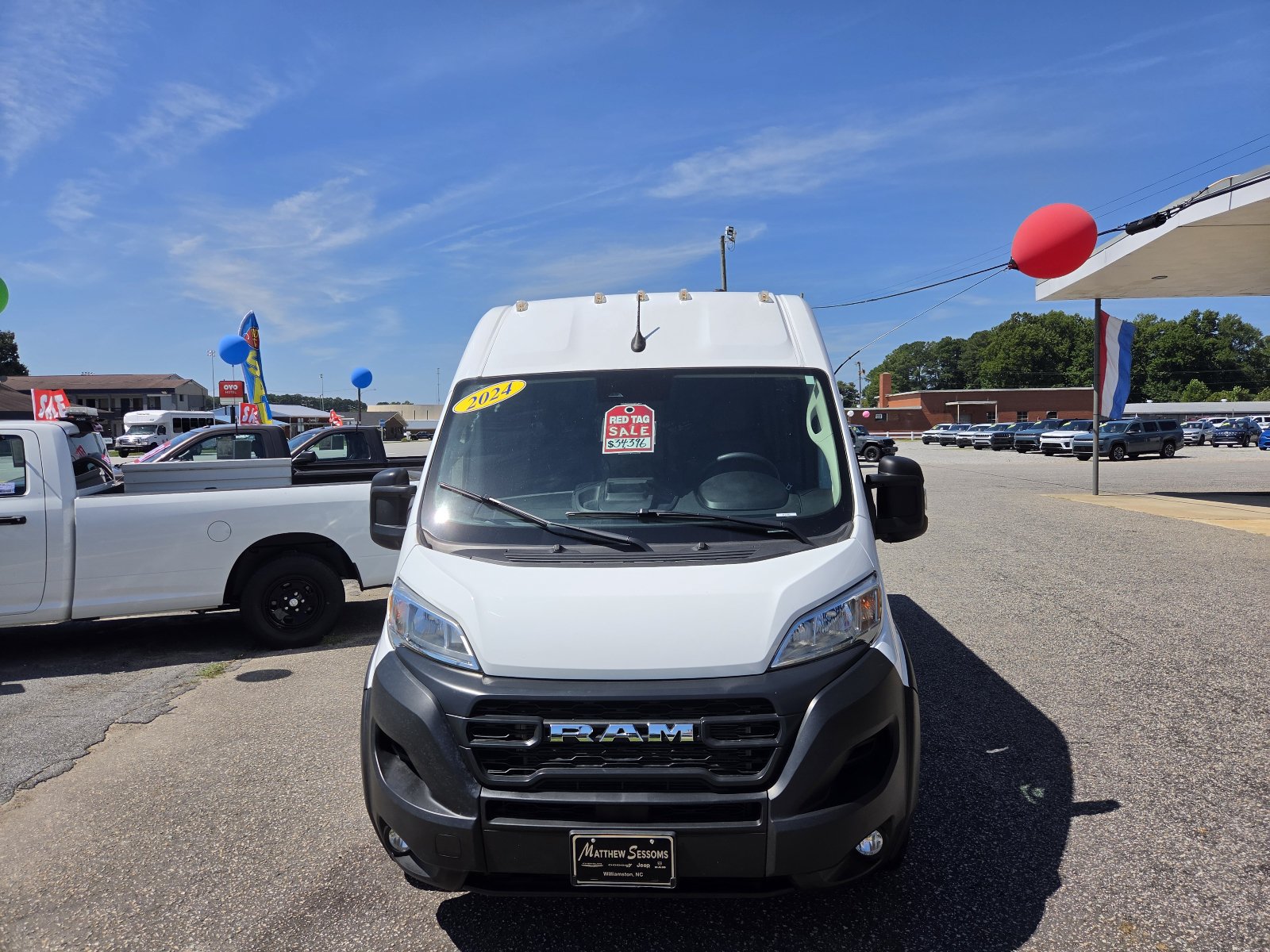 Used 2024 RAM ProMaster 2500 w/ Convenience Group FWD image 2