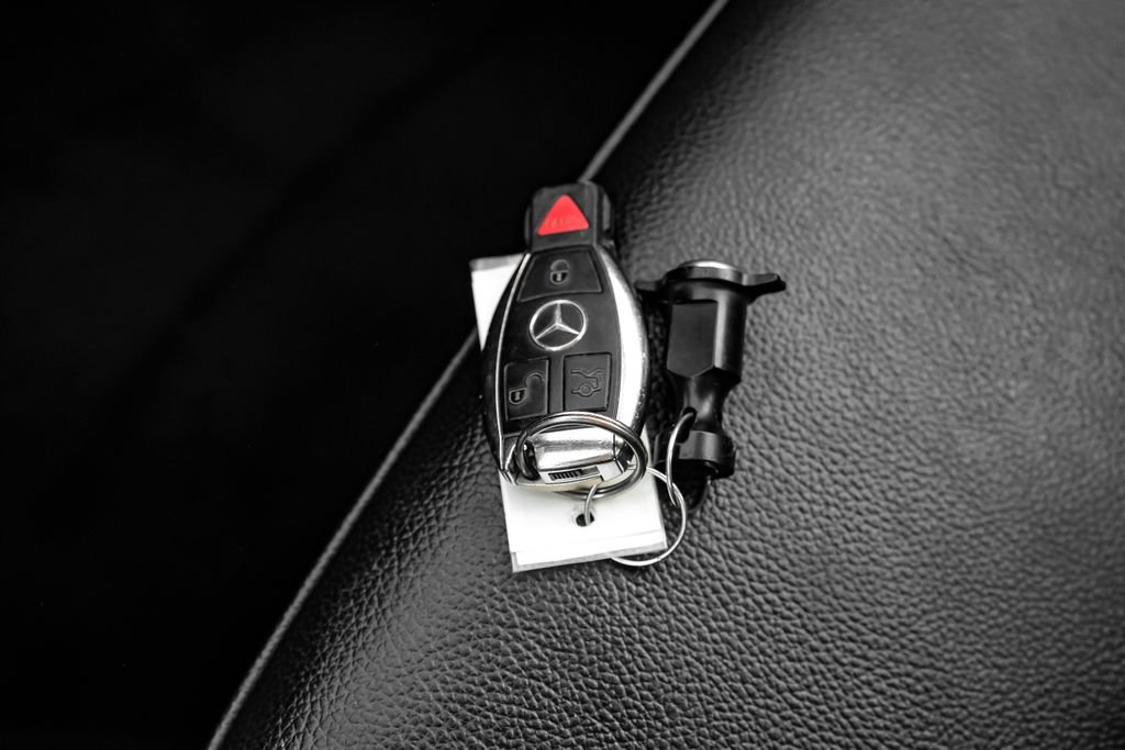 Used 2011 Mercedes-Benz GL 320 BlueTEC 4MATIC image 54