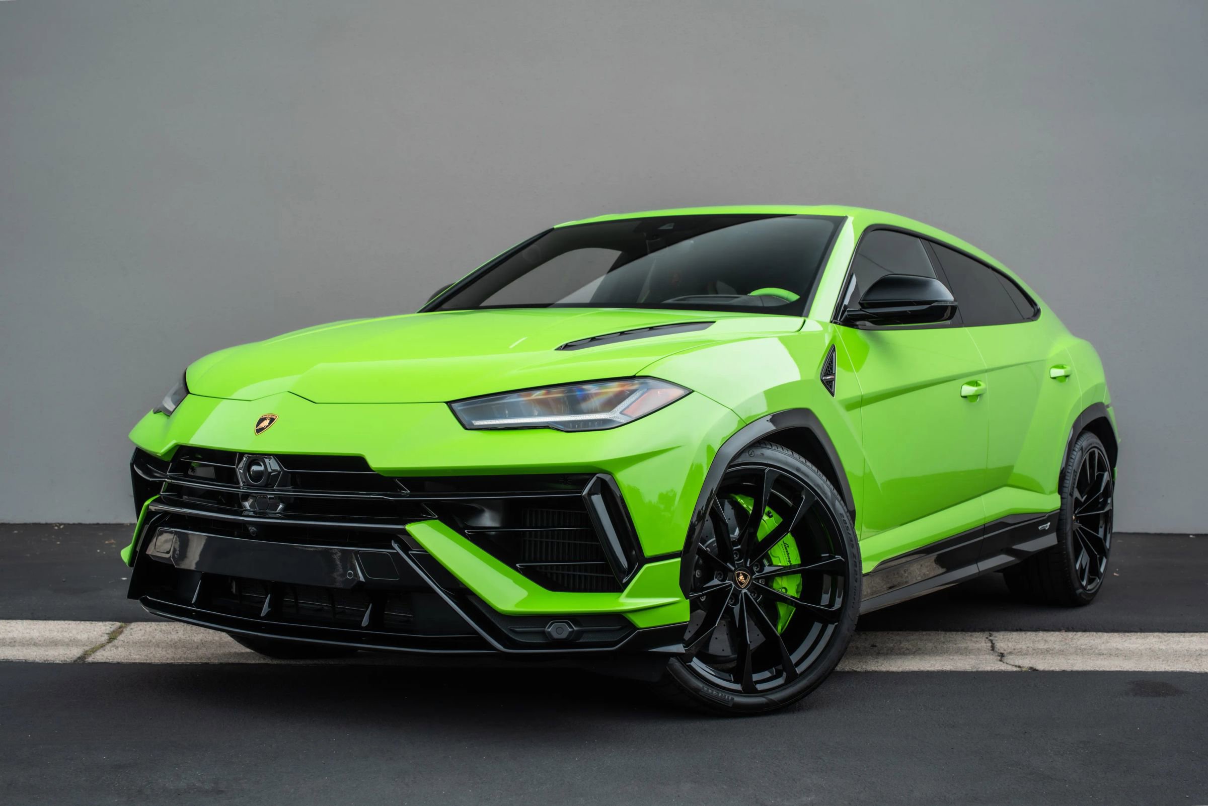 Used 2023 Lamborghini Urus S