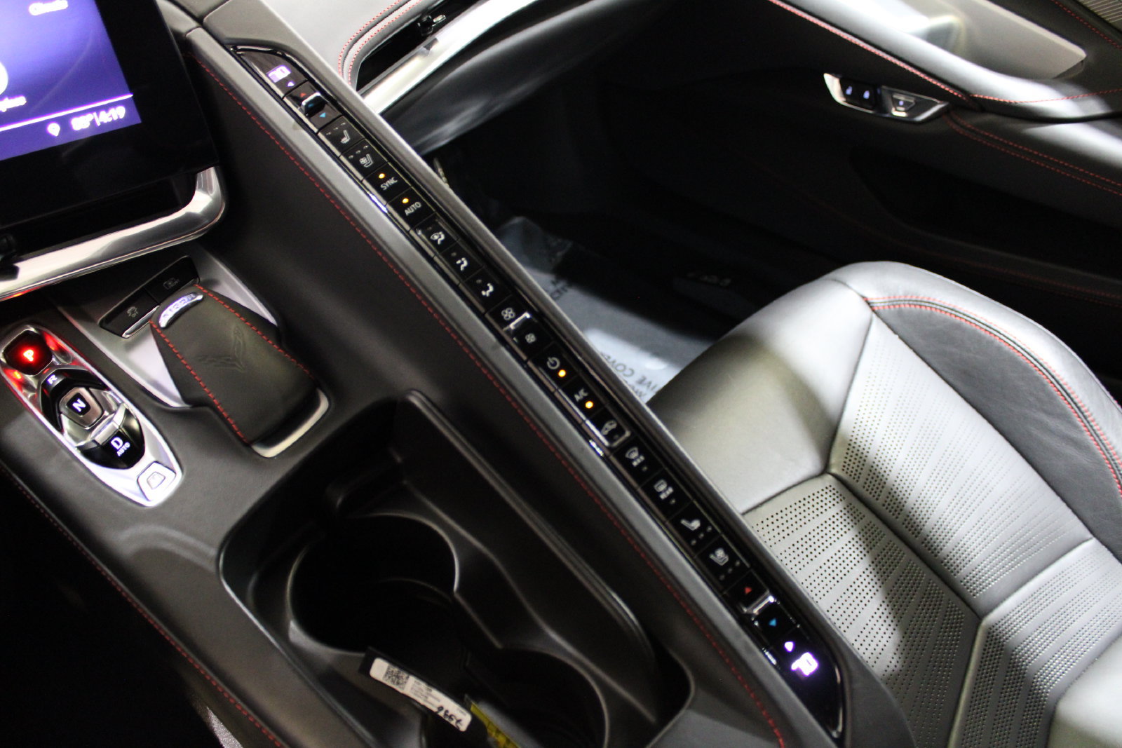 Used 2020 Chevrolet Corvette Stingray Premium Cpe w/ 3LT Preferred Equipment Group RWD image 36
