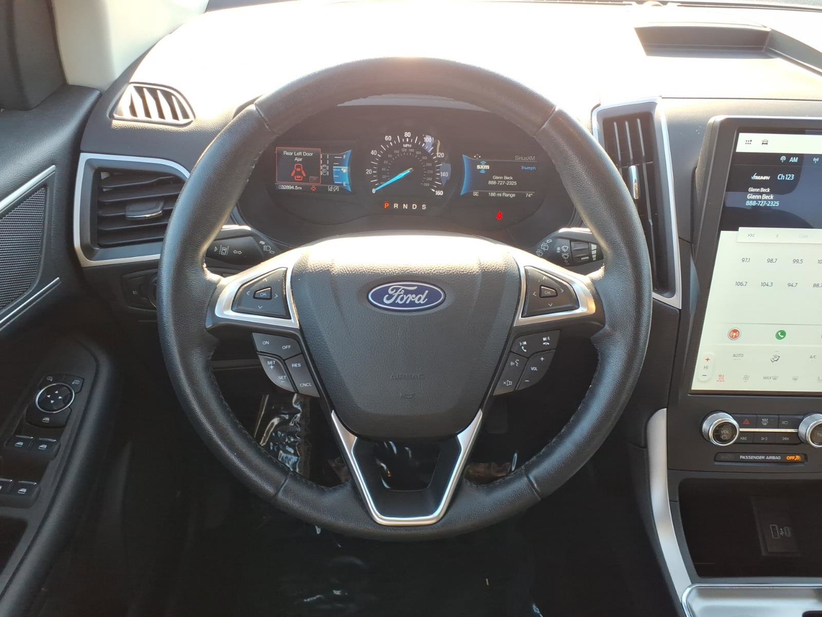 Used 2022 Ford Edge SEL w/ Convenience Package image 17